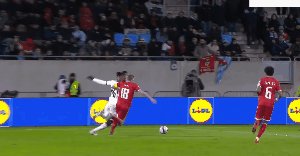 1679870867173090312.gif lux por 6.gif